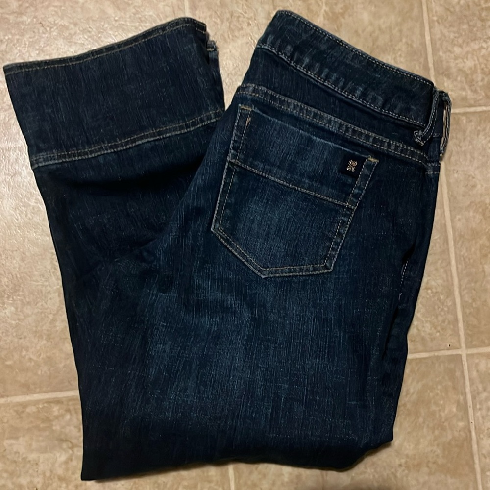 Simply Vera Wang straight dark wash denim capri - Picture 10 of 10